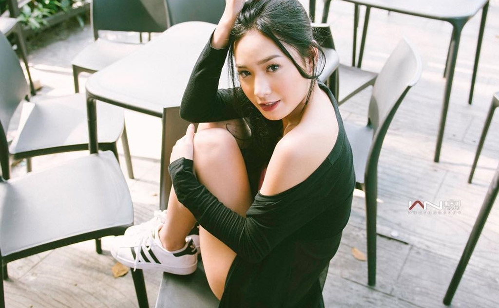 Sachzna Laparan còn trở thành từ khóa được nhiều người tìm kiếm trên mạng nhờ thường xuyên đăng tải các video Dubsmash, Musical.ly đáng yêu.