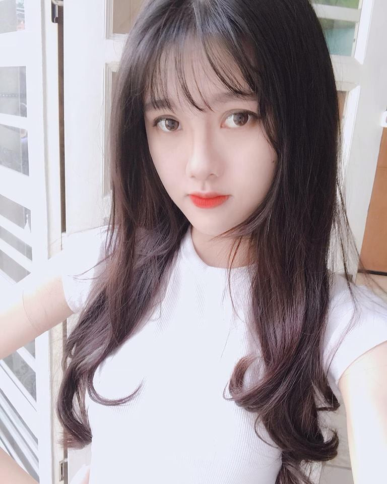 Với chiều cao 1m77, Mòe được nhiều người ví chẳng thua kém người mẫu. Thậm chí, có người còn khuyên cô bạn nên dấn thân vào các cuộc thi người đẹp.