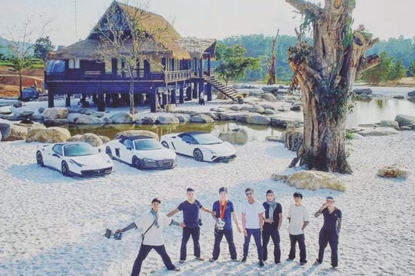 Toàn cảnh khu du lịch rộng hơn 800 ha giữa đại ngàn núi rừng Tây Nguyên.