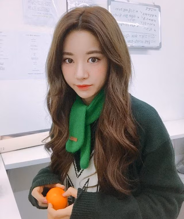 Khi mới nhìn ngắm nhan sắc của Myo, nhiều cư dân mạng Việt Nam còn nhận ra rằng cô nàng này có rất nhiều điểm chung trên gương mặt với hot girl đình đám cộng đồng mạng Việt là Chipu.