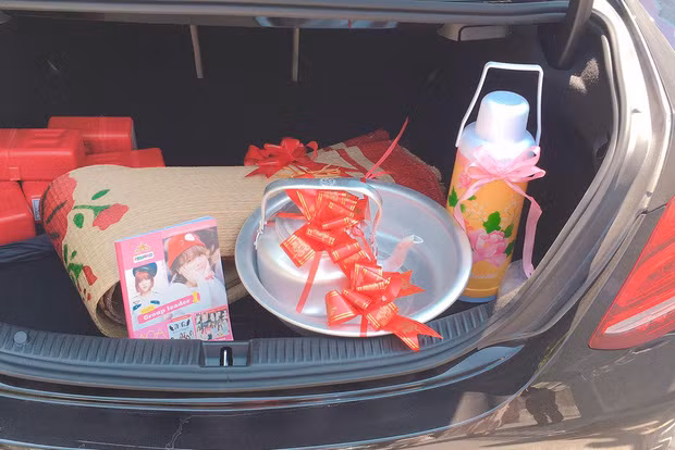 Một số dân mạng ủng hộ hình thức quà mừng cưới bằng hiện vật thay vì tiền bởi sự thiết thực và tiện ích chúng đem lại.