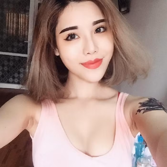 Nói chuyện với Phương Thảo, nhiều người còn biết thêm cô bạn này còn có niềm đam mê nghệ thuật xăm trổ. Chính vì vậy, cô đã quyết định bỏ hết thời gian và công sức vào việc học vẽ hình xăm.