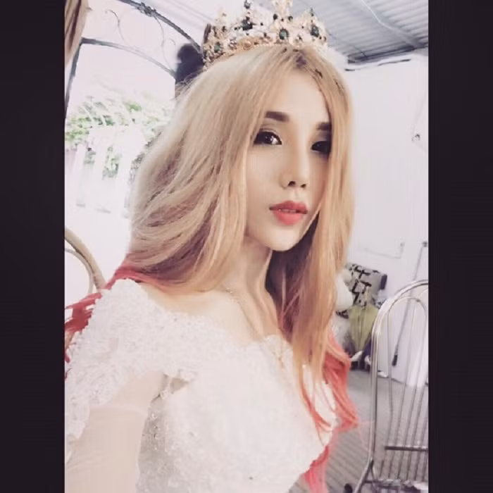 Ngoài thời gian học tattoo, Phương Thảo còn được nhiều người biết đến nhờ “mát tay” trong kinh doanh. Tuy nhiên, đó chỉ là bổ trợ cho việc học còn trên thực tế, cô bạn này luôn mong muốn biến con đường trở thành một nghệ nhân xăm hình của mình thành hiện thực.