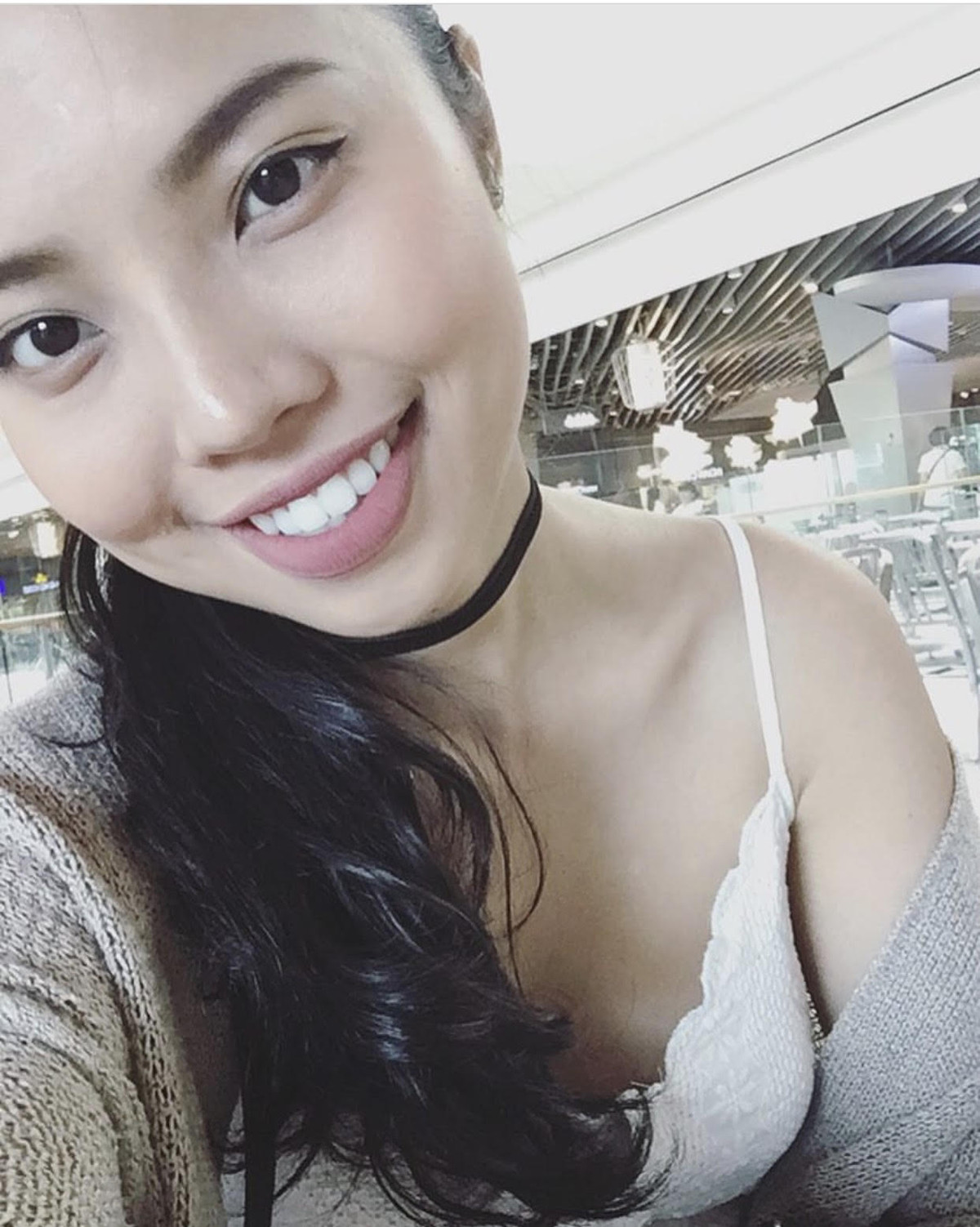 Cùng ngắm nhìn những hình ảnh của hot girl phòng gym mới nổi khiến cánh mày râu trên mạng xã hội phải đứng ngồi không yên.