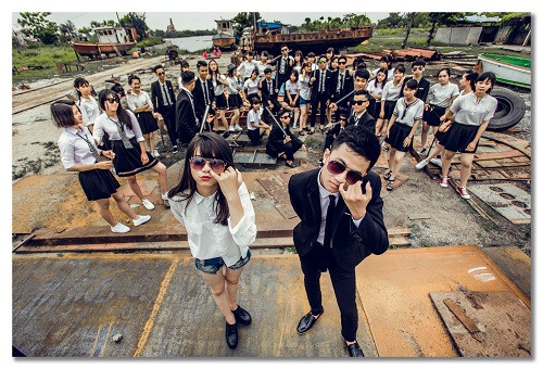 Thay vào đó là những bức ảnh cũng chỉ là vật vô tri, vô hồn, sau khi làm xong nhiệm vụ “câu like sống ảo” trên mạng liền trôi vào quên lãng.