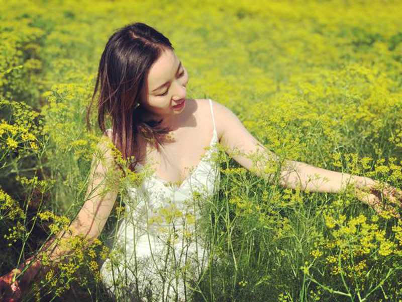 Chỉ cần vài tiếng chạy xe các bạn trẻ đã có thể tạm xa thị thành ồn ào, khói bụi, để lạc vào khung trời bình yên, trong lành và tràn ngập hương thơm.