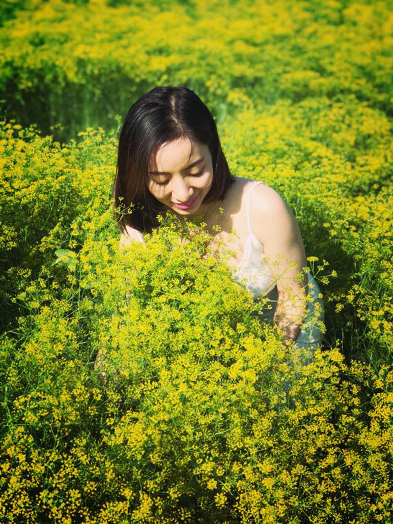 Còn chờ gì nữa, cùng nhanh tay rủ hội bạn thân "set kèo" tới Ninh Thuận để chụp ảnh cánh đồng hoa thì là.