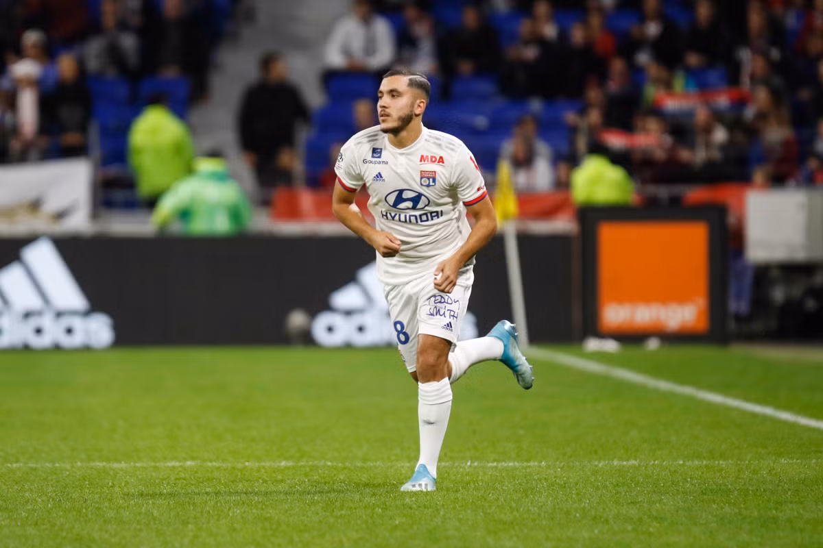 Chuyen nhuong bong da moi nhat: Dai gia chau Au tranh cuu sao MU