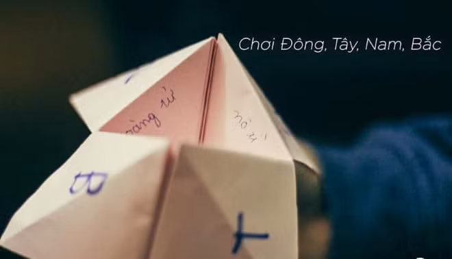 Sang chảnh nhất thời chưa có smartphone có lẽ phải kể đến bộ chơi "điện tử băng" huyền thoại, còn lại, hầu hết những trò giải trí khác đều là là cây nhà lá vườn.