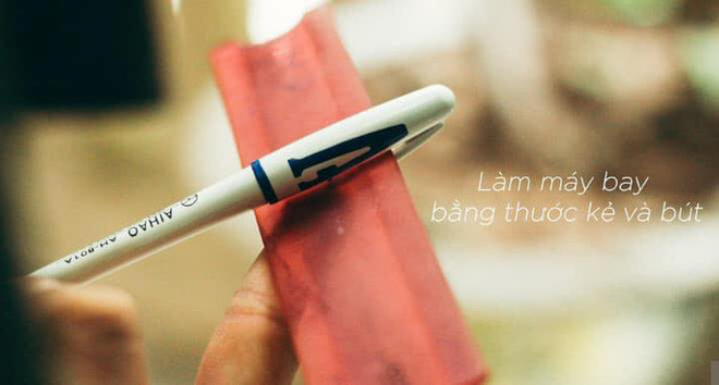 Mới đây, cư dân mạng lại tha hồ thả hồn mơ mộng, chìm đắm với ký ức ấu thơ qua bộ ảnh những "trò chơi quốc dân" một thời vừa được một người dùng chia sẻ.