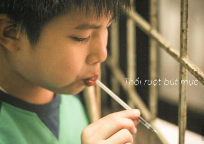 Dù sống ở đâu, lớn lên trong hoàn cảnh nào đi chăng nữa thì hồi còn bé, chúng ta ai ai cũng đều từng có những trò chơi gắn liền với tuổi thơ.