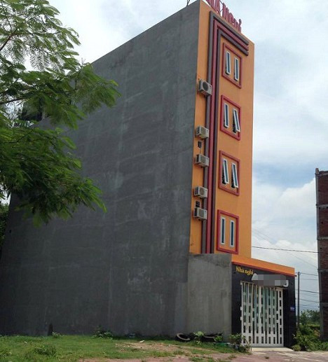 Nu chu tich xa thue con do danh chong khai gi-Hinh-2