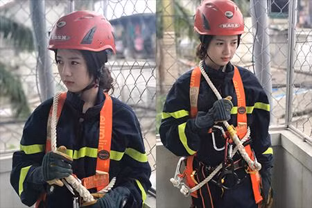 Cô gái Đắk Lắk nổi tiếng với bức ảnh trong trang phục lính cứu hỏa đó là Nguyễn Phương Thảo (SN 1998) hiện là học viên Trung tâm Huấn luyện Hàng không, chuyên ngành An ninh soi chiếu tại Hà Nội.