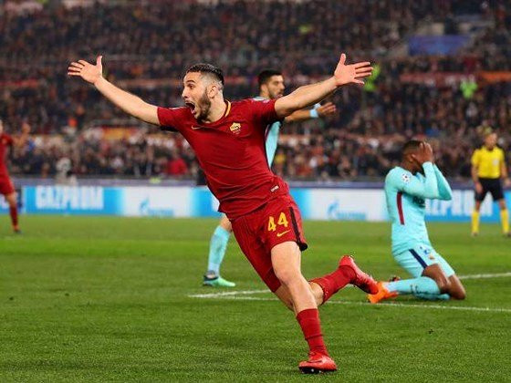 Theo Calciomercato, Manolas sẽ dứt áo ra đi nếu Roma không có vé dự UEFA Champions League. Điều này khiến MU tỏ ra vui mừng bởi cơ hội chiêu mộ cầu thủ người Hy Lạp sẽ mở rộng.