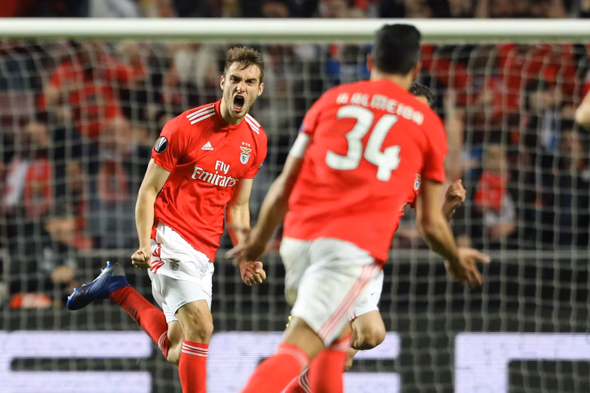 Francisco Reis Ferreira đang là cái tên thu hút sự chú ý của những CĐV Liverpool và nhiều người trong số họ muốn BLĐ CLB đưa cầu thủ trên về sân Anfield ngay trong mùa hè.