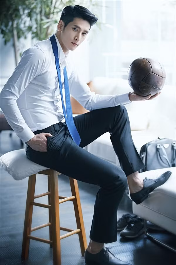 Được biết, Moon Sung Min đã kết hôn cách đây không lâu với cô bạn gái xinh đẹp. Điều này khiến nhiều fan nữ của anh chàng tiếc hùi hụi. Ảnh sử dụng trong bài: Facebook nhân vật.