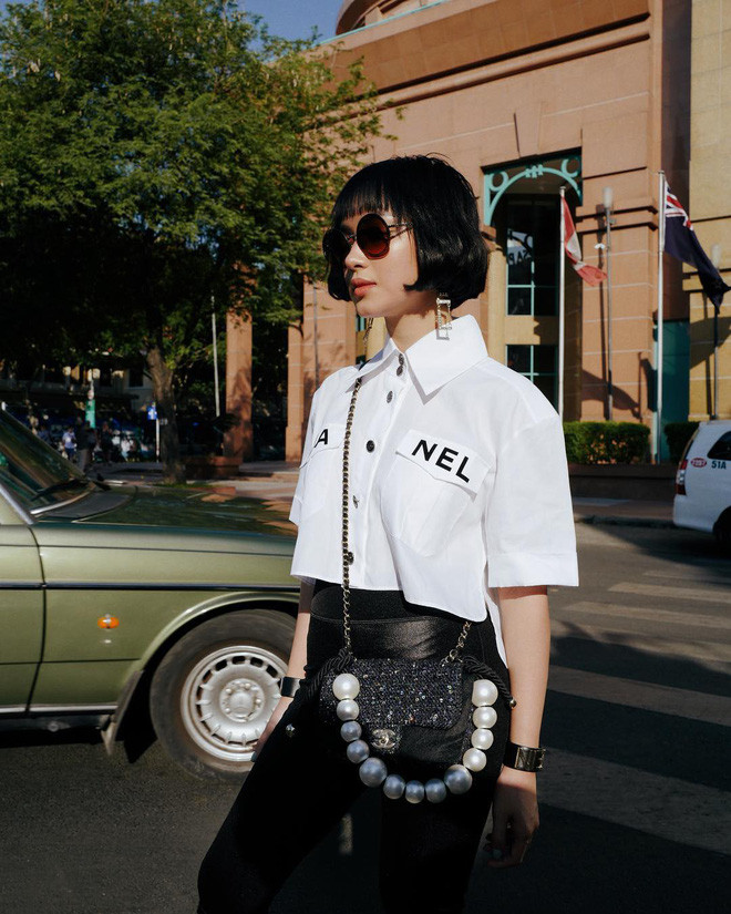 Trên QQ đã có một bài viết với avatar mà nhìn vô người ta nhận ngay ra: Ơ, Châu Bùi nhà mình đây mà. Bài viết có tựa đề: "Fashion blogger nổi tiếng châu Á với hình tượng cá tính sở hữu nhan sắc giống Song Hye Kyo"