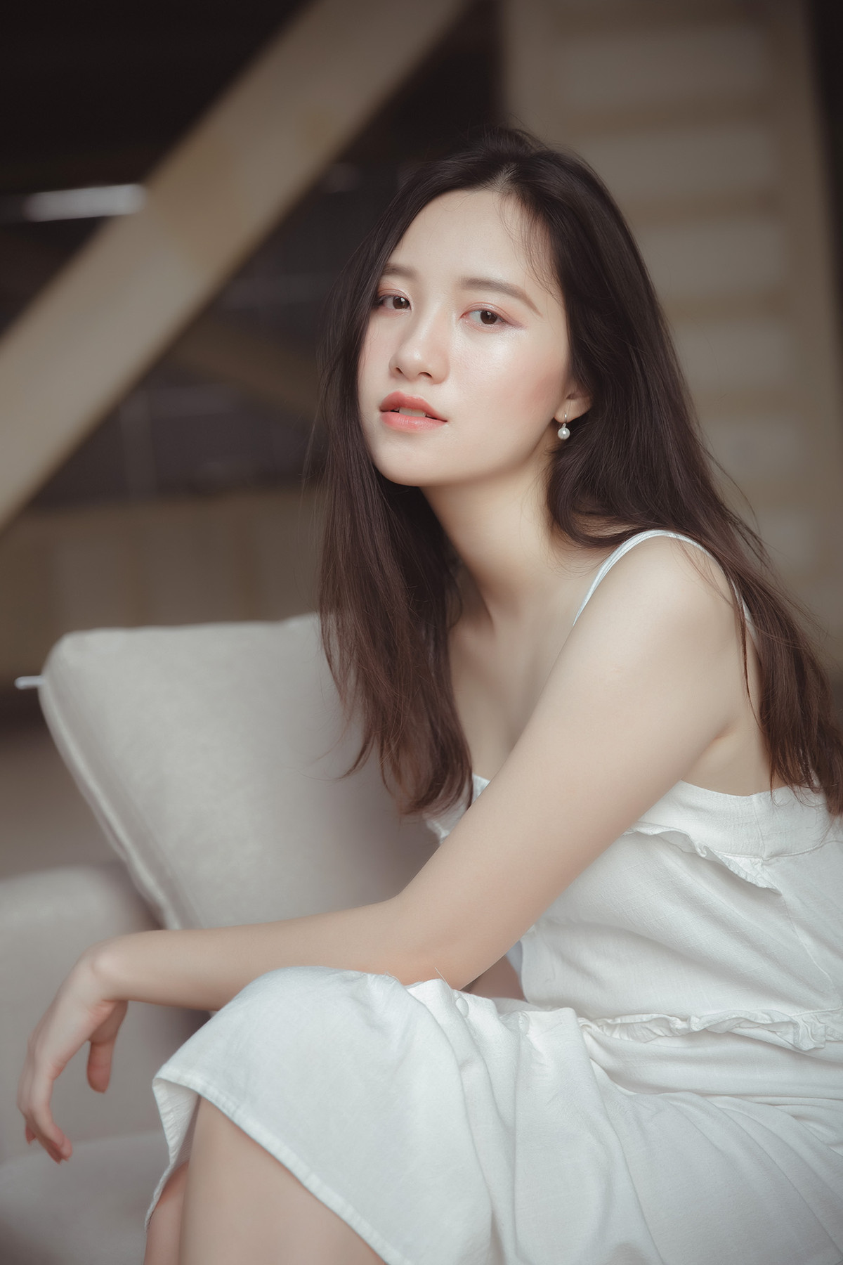 Không chỉ có gương mặt đẹp, nữ sinh 9X Ngoại giao còn có form người khá chuẩn với đôi chân dài thẳng tắp và số đo 3 vòng cân đối.