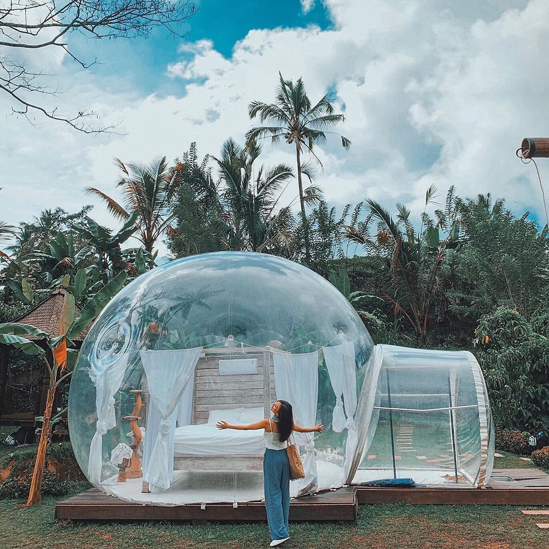 Đặc biệt, mỗi phòng cũng có mái hiên di động bên trên để che nắng mưa, và được bơm không khí liên tục để đảm bảo an toàn cho khách.