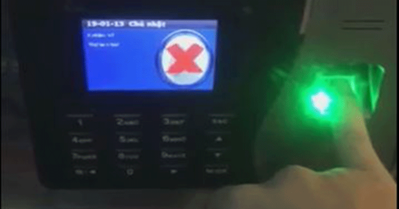 Dan mang ke chuyen “do khoc do cuoi” voi may cham cong van tay