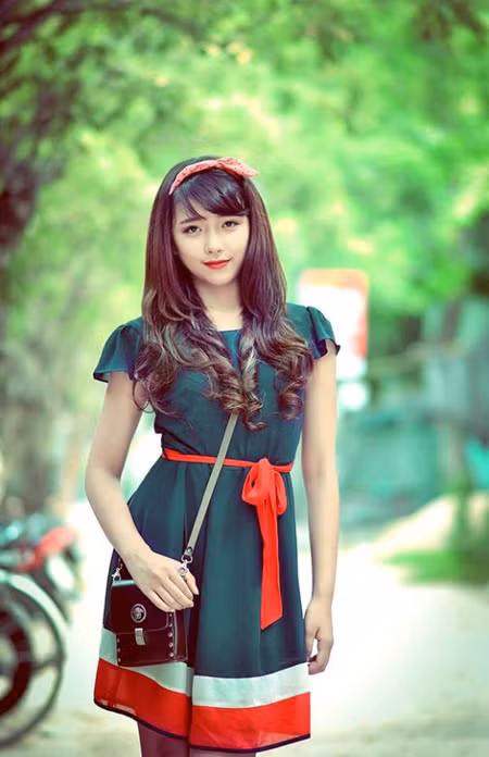 Tài năng, cùng sắc đẹp đã giúp Khánh Vy thành công trên con đường sự nghiệp và chiếm được trái tim của chàng ca sĩ đẹp trai Phan Mạnh Quỳnh.