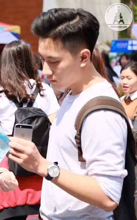 Nam sinh viet ban kiem diem chi tiet nhat lich su la ai?