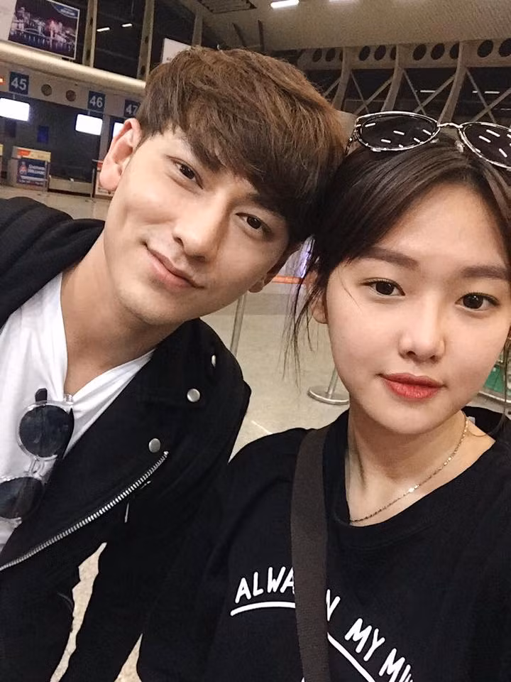 Nói về MV "Tôi đã quên thật rồi" với Isaac, Phương Lan chia sẻ rằng trước khi bắt đầu quay MV, cô khá áp lực và lo lắng vì sợ bản thân mình diễn không tốt, thêm nữa vì thiếu kinh nghiệm sẽ khiến MV không được hoàn thiện như mong đợi. Tuy nhiên, khi được làm việc với một người chuyên nghiệp, tỉ mỉ và thân thiện như Isaac thì cô đã bớt lo lắng đi nhiều cũng như thoải mái hơn với các cảnh diễn chung của hai người.