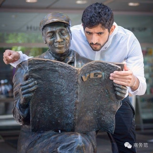 Ngoài bên ngoài vẻ đẹp lạnh lùng thì Hamdan bin Mohammed bin Rashid al Maktoum là một người khá vui tính.