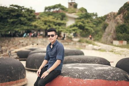 Trên trang cá nhân của mình, cứ mỗi khi cầu thủ này đăng một tấm hình mới thì nó lại hút được sự chú ý của hàng vạn NHM.