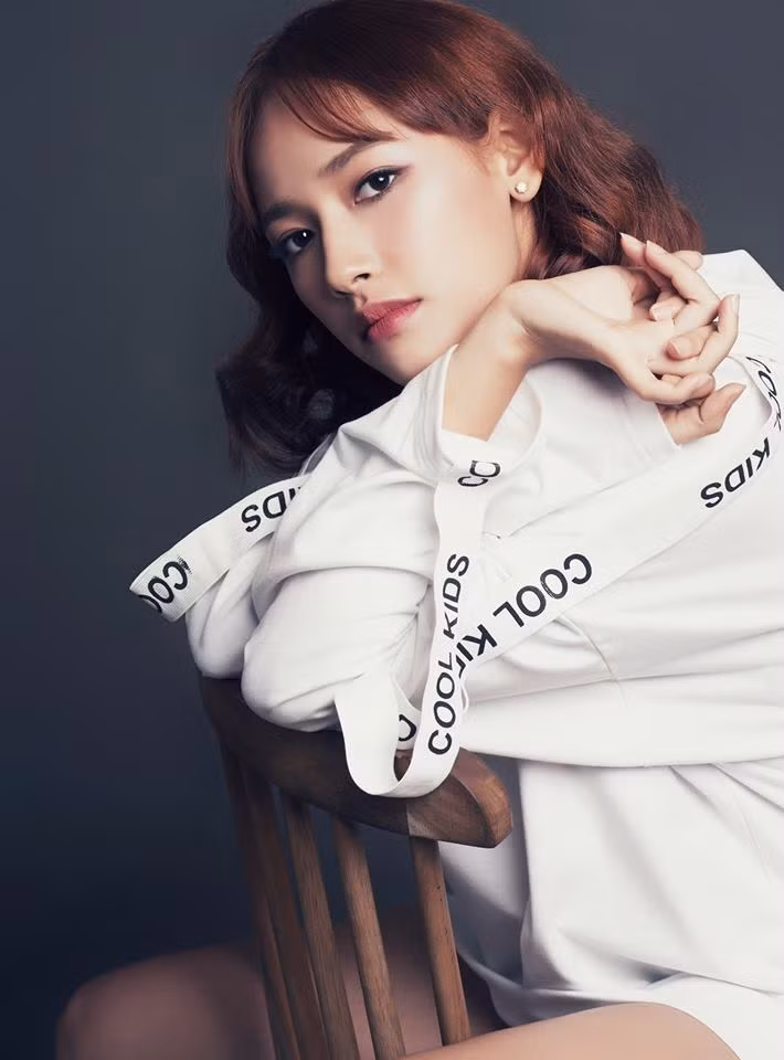 Cũng theo nhiều fan Sơn Tùng MTP đánh giá rằng, Cara là người hoàn toàn xứng đáng để sánh vai với thần tượng của mình trong MV sắp ra mắt vào ngày lễ tình nhân.