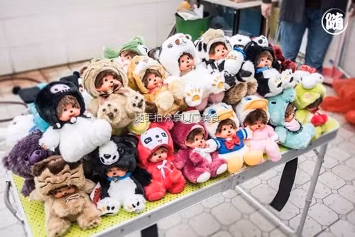 Chí Thông chia sẻ rằng, đã có rất nhiều ông chủ cửa hàng phải van nài và mời ăn tối để anh không chơi nữa vì họ đã mất quá nhiều thú bông.