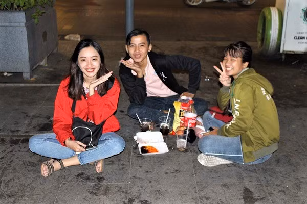 Bạn Ngọc An chia sẻ: 'Thời tiết Sài Gòn đang ở những ngày đẹp nhất, se se lạnh đúng dịp Giáng sinh, mình thực sự rất thích thời tiết như thế này'.