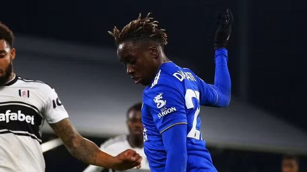 L’Equipe đưa tin, Fousseni Diabate của Leicester City đạt thỏa thuận tới Amiens ở Ligue 1. Tuy nhiên hiện tại, thông báo chính thức vẫn chưa được đưa ra bởi phải chờ đợi để xem việc chuyển nhượng có được LFP xác nhận hay không.