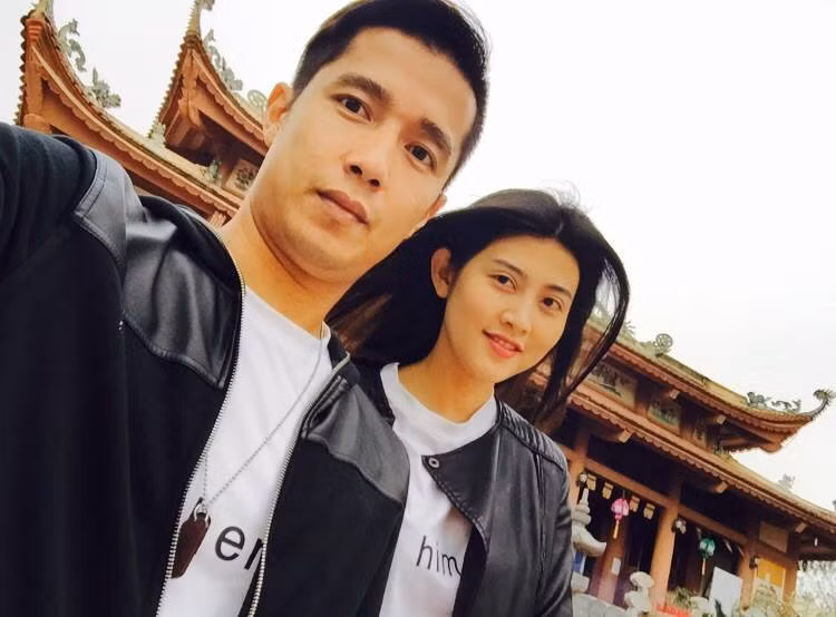 Trúc Nguyễn và Sỹ Mạnh được coi là một cặp trai tài gái sắc của nền bóng đá Việt Nam đương đại.