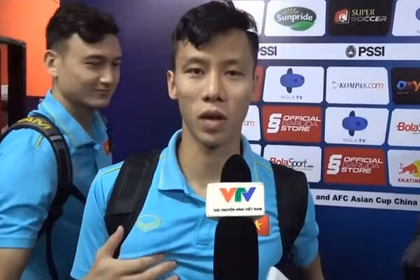 Mang than doi truong, Hai Que bi dan em 