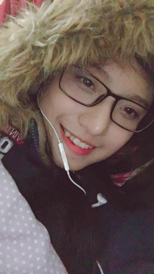 "Mình thấy bà cụ hiền lành, phúc hậu lại có hoàn cảnh đáng thương. Bà mình mất đã lâu, nên mình bị ám ảnh khi thấy những người già neo đơn. Mình thấy hình bóng của bà mình trong đó nên mình giúp", Linh nói thêm.