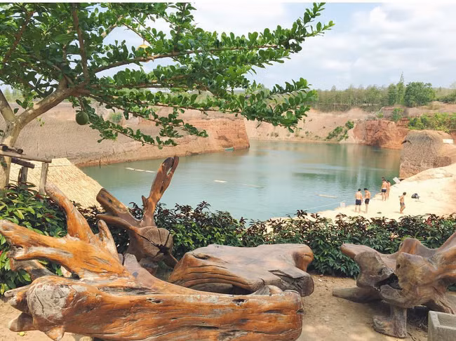 Nhắc tới du lịch Thái Lan, chắc chắn ai cũng đều quen thuộc với Bangkok, nơi ăn chơi và du lịch nổi tiếng nhất. Thế nhưng, ít ai biết rằng ở phía Bắc Thái Lan có một thành phố được gọi là thiên đường du lịch thiên nhiên mang tên Chiang Mai.