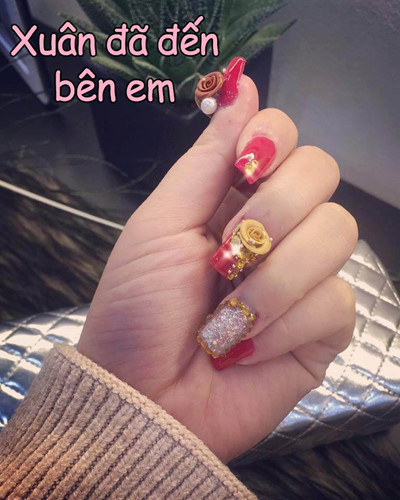 Theo nickname H.H cho biết: "Đến chịu các mẹ, nghĩ được ra cách trốn việc rửa bát dịp Tết như thế này thì tôi cũng đến chịu. Không thích rửa thì nói với chồng 1 câu, sao phải nghĩ ra trò này".