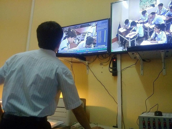 Phòng quan sát học sinh tại một trường học.