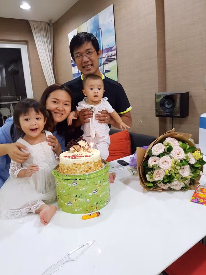 Nhờ nhanh trí và sự may mắn, gia đình chị Bích Đan đã an toàn sau vụ cháy chung cư Carina.