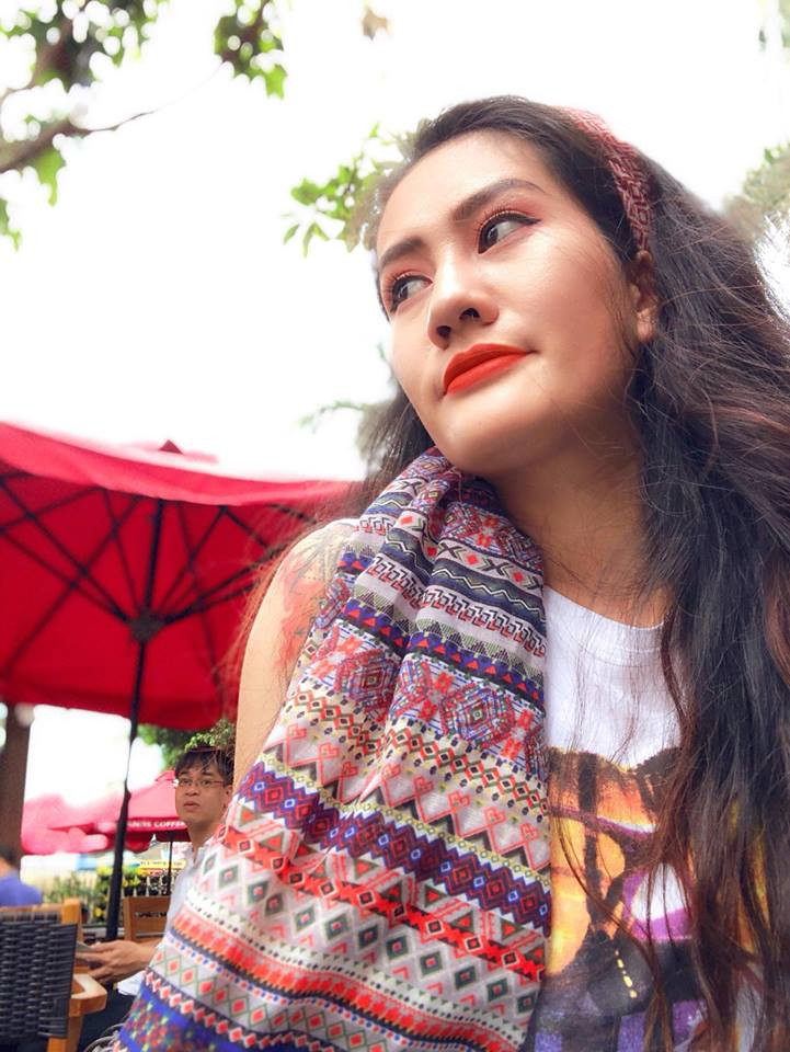 Hiện tại, ngoài công việc là một diễn viên tại Đoàn kịch I Nhà hát Tuổi trẻ Việt Nam, Minh Cúc cũng đang tham gia một số vai diễn trong các parody hài hước và mới nhất, cô bạn 8X này đã xuất hiện trong MV "Mình lỡ duyên" của kênh Ỏn TV.