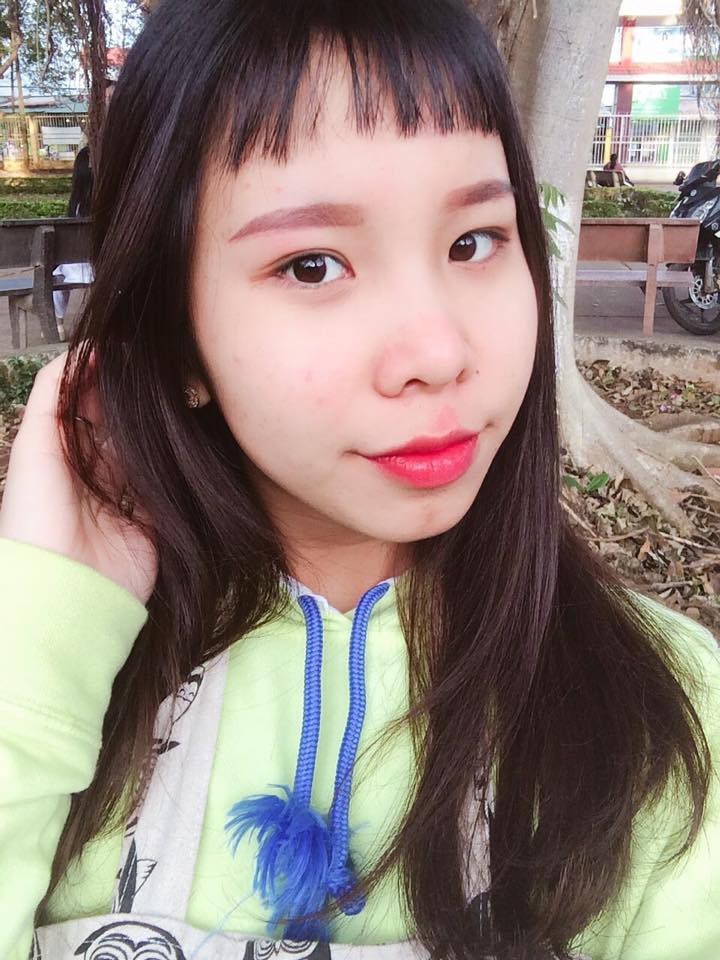 Để cắt được cái mái nhấp nhô chỗ dài chỗ ngắn như thế này cũng là nghệ thuật chứ có phải chuyện đùa đâu.