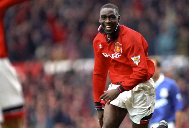 Thương vụ mua Andy Cole (Newcastle) của Man United là thương vụ kỉ lục của bóng đá Anh năm 1995. Giới truyền thông bị choáng bởi thương vụ diễn ra quá nhanh và câu chuyện khó tin hơn khi Newcastle lúc đó là một CLB đầy tham vọng và không thiếu tiền.