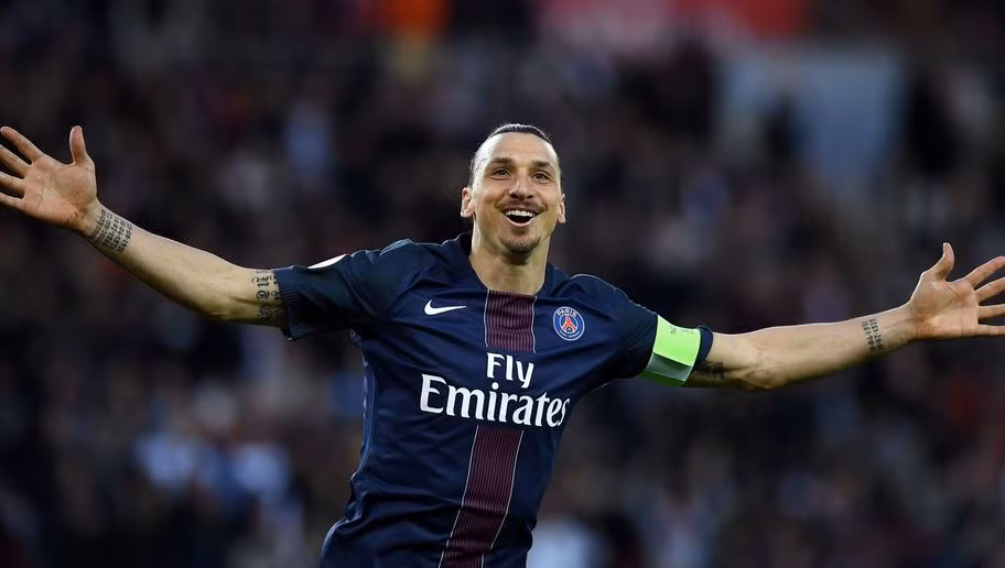 Đây chính là cái tên “hot” nhất đang nhận được sự quan tâm của nhiều đội bóng. Ibrahimovic sẽ rời PSG theo dạng chuyển nhượng tự do nhưng "tưởng rằng rẻ mà không phải vậy" bởi vì mức lương của Zlatan đưa ra chắc chắn sẽ không nhỏ.