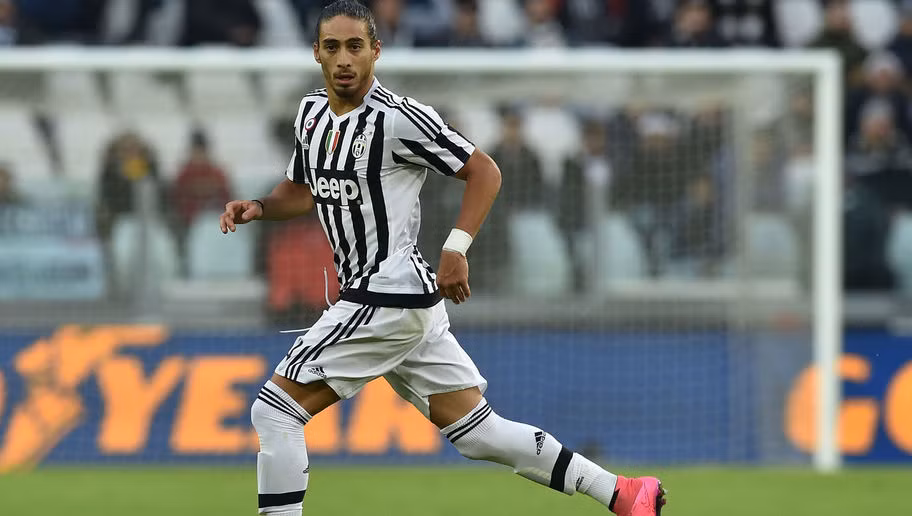 Dính chấn thương nặng (gót chân Achilles) và đã không tham gia thi đấu từ hồi tháng hai, Martin Caceres chưa nhận được lời đề nghị gia hạn hợp đồng nào từ phía Juventus.