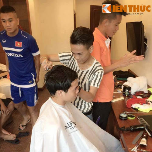 Tiếp đó, Ngọc Hải đã giới thiệu cho các đồng đội tại U23 Việt Nam đến với tay kéo Hữu Lộc trước ngày lên đường sang Singapore làm nhiệm vụ tại SEA Games 28 vừa qua.