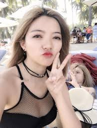 Misthy lên tiếng phủ nhận chuyện qua đêm với Kim Phi Long nhưng không hề đả động gì đến mối quan hệ với... Ohsusu vốn vướng nhiều nghi án.