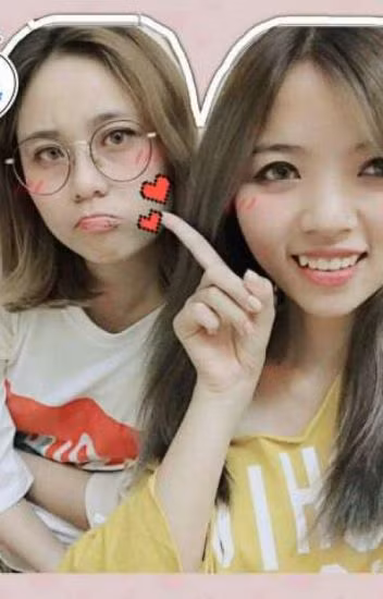 Hai gái đẹp nhất làm streamer Việt một thời khiến fan điên đảo giờ lại đang có những xích mích.