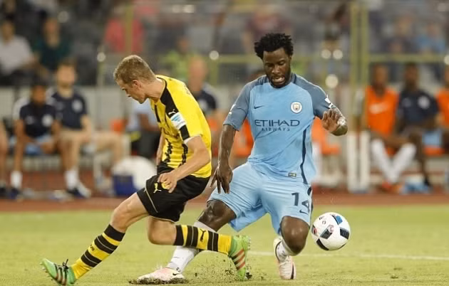 Wilfried Bony là bản hợp đồng hao tiền tốn của Man City. Xoay sở chậm chạp, vụng về là điều mà cầu thủ này đang thể hiện. Đặc biệt với một HLV khó tính như Pep Guardiola thì Bony sẽ không bao giờ có tên trong đội hình xuất phát.