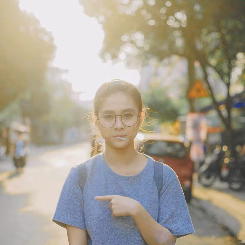 Phương Quỳnh đã thể hiện hoàn hảo vai diễn với tính cách chân thực của một cô nàng bướng bỉnh, hậu đậu, có điệu bộ cử chỉ của một con trai.